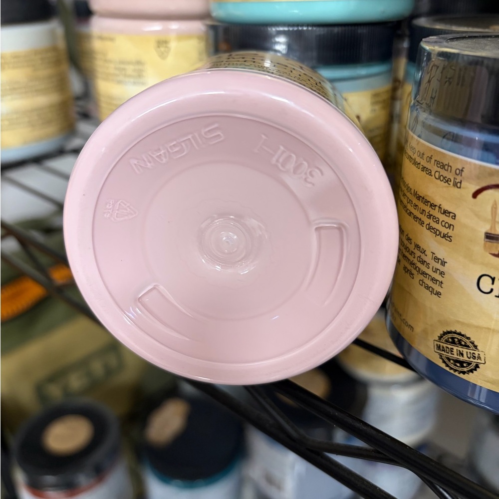 Dixie Belle Soft Pink Chalk Mineral Paint - Picture 2 of 2